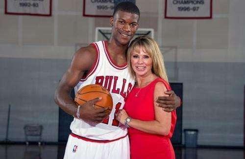 作由北美团 作由北美团